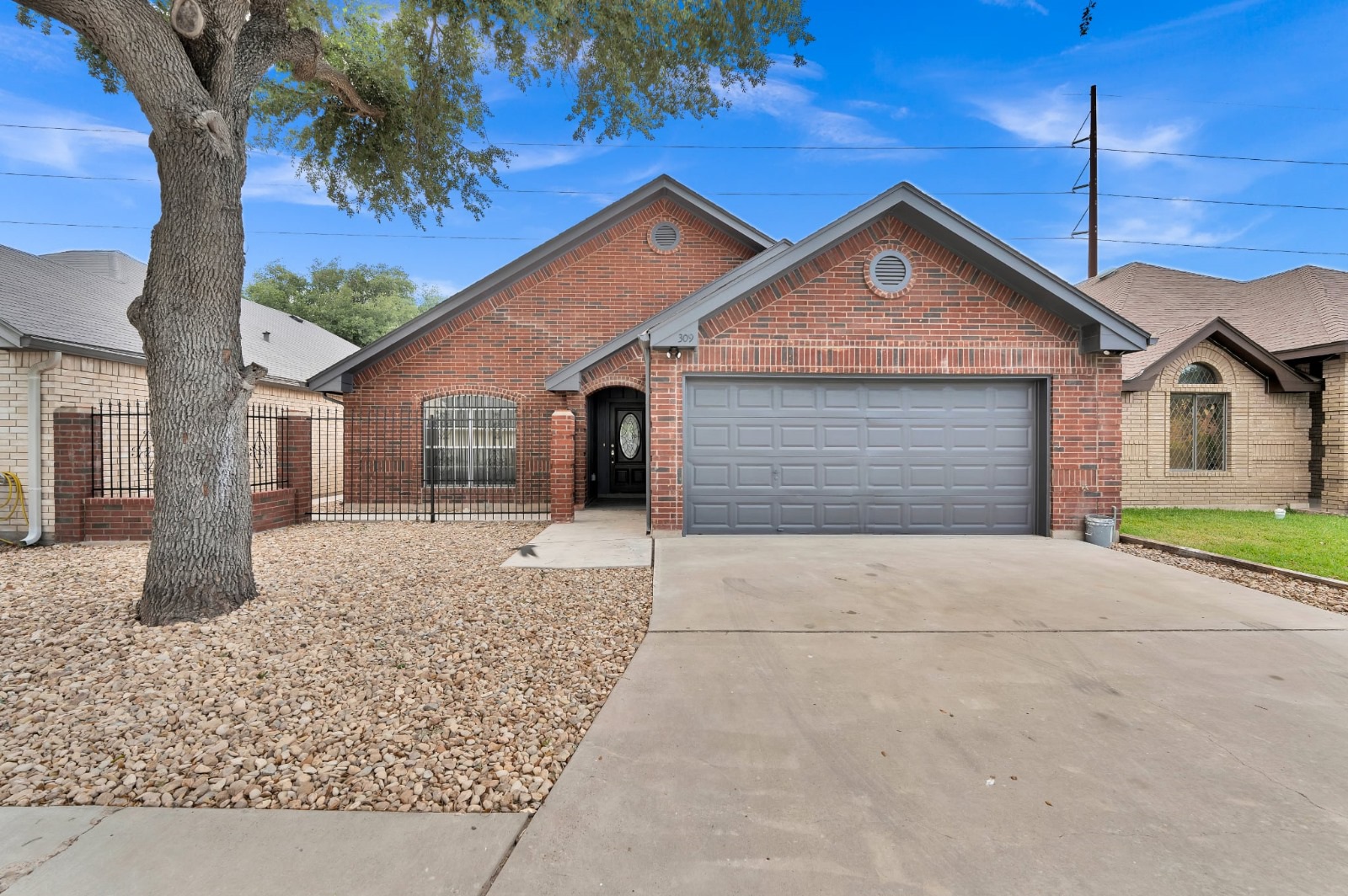 Casa 309 · front elevation after renovation